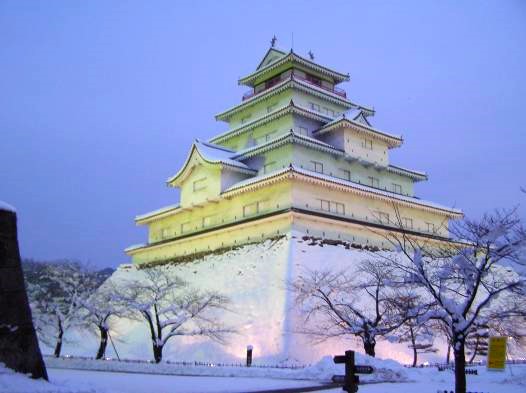 雪の鶴ヶ城画像