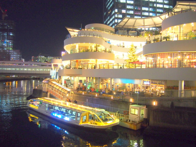 横浜ベイクォーター夜景画像