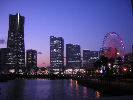 横浜の冬の夕方の空写真・横浜の夕空も良いです