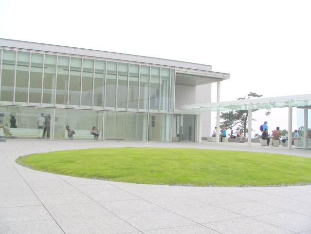 葉山県立美術館