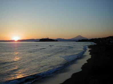 七里ガ浜海岸の夕日写真