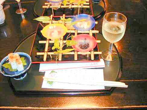 京料理のテーブル写真