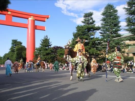京都時代祭鎌倉時代城南流流鏑馬列写真