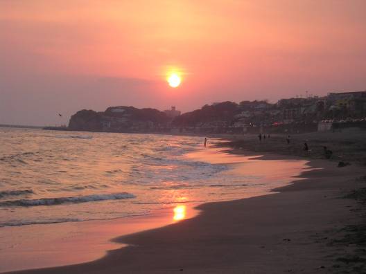 七里ガ浜　紫色の夕焼け　写真