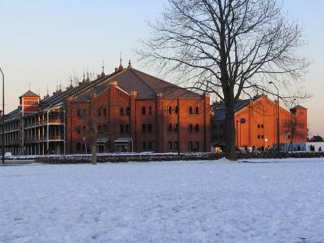 赤レンガ倉庫の雪景色写真