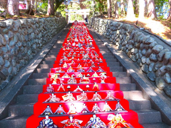 素戔嗚神社雛段飾り