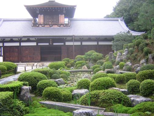 東福寺開山堂前の庭園・池泉式庭園写真