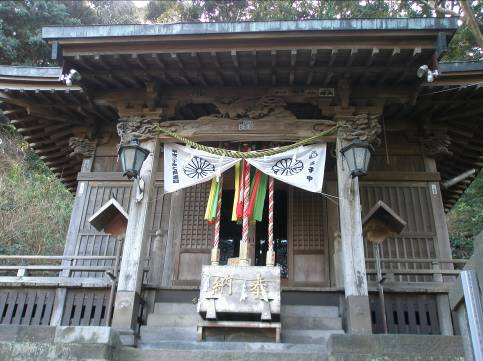 古い歴史を持つ走水神社写真