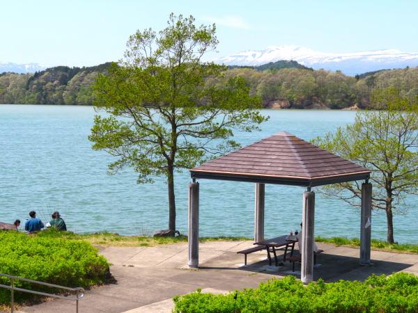 御所湖畔休憩所