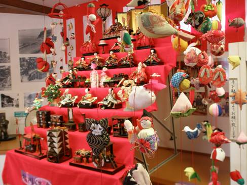 東伊豆町熱川温泉の雛のつるし飾りまつり写真