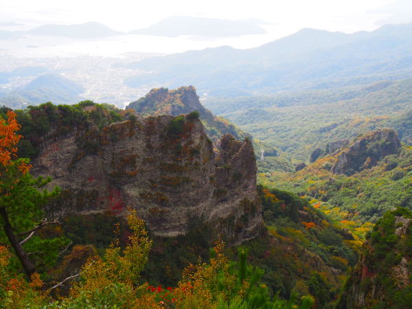 寒霞渓から見る香川の海