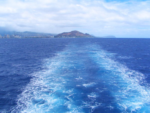 ハワイ航路の航跡とオアフ島の海