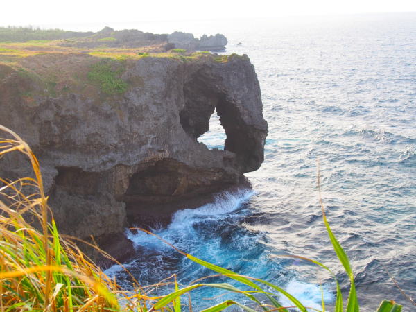 沖縄の海万座毛