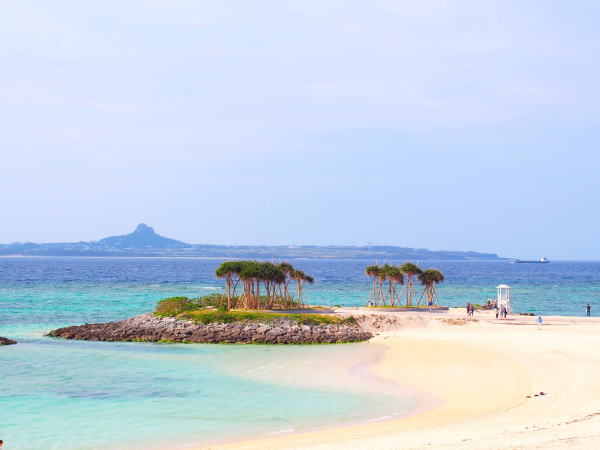 沖縄の海エメラルドビーチ