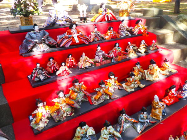 �f���j�_�А��i����