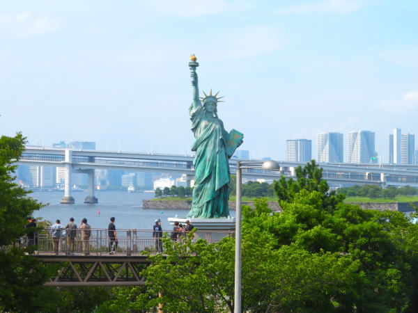 東京の海自由の女神像